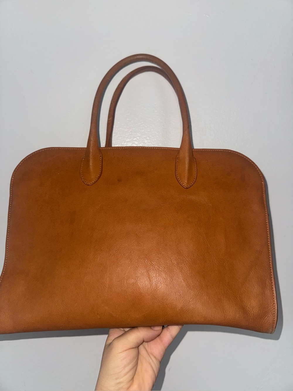 Claudia Firenze Italian Leather Viral Bag Cognac color